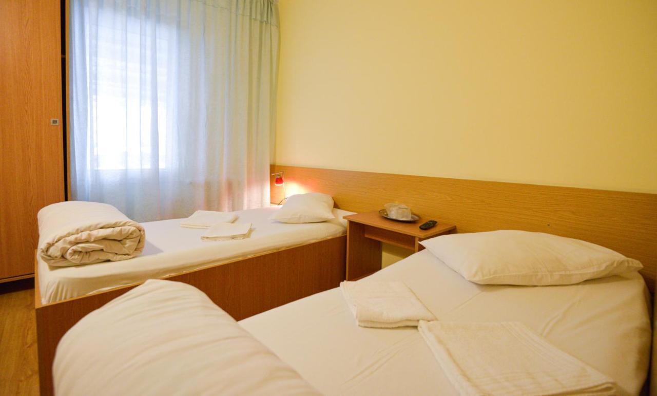 Decebal Hotel