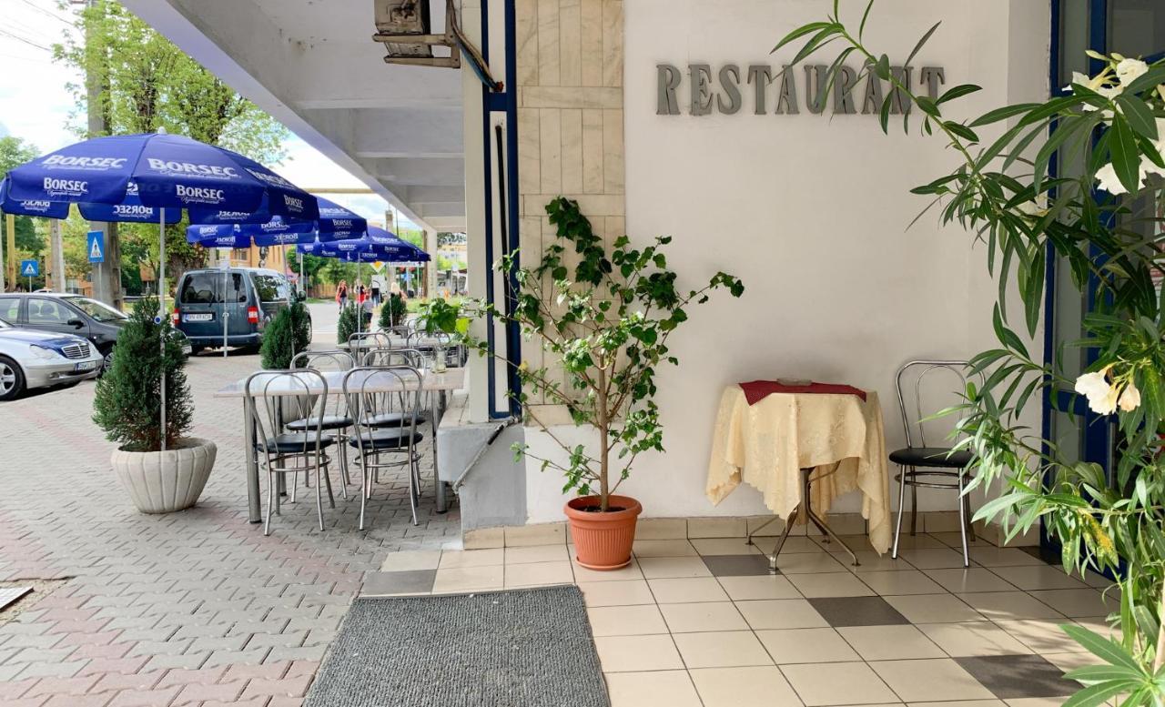 Hotel Decebal 2*